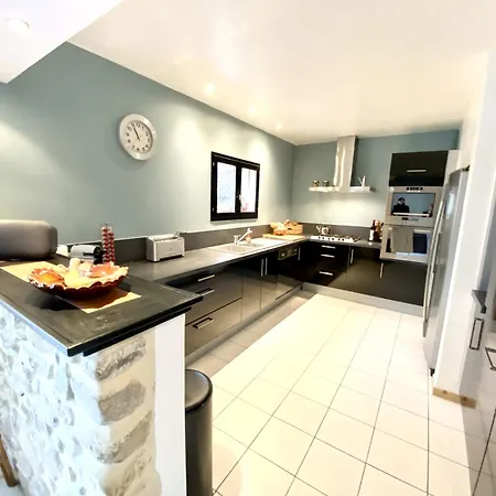 De L'aspe 135m2, 6p, 3ch Avec Piscine Privative, Jardin Ombrage Clos Holiday home Saint-Maurice-d'Ibie